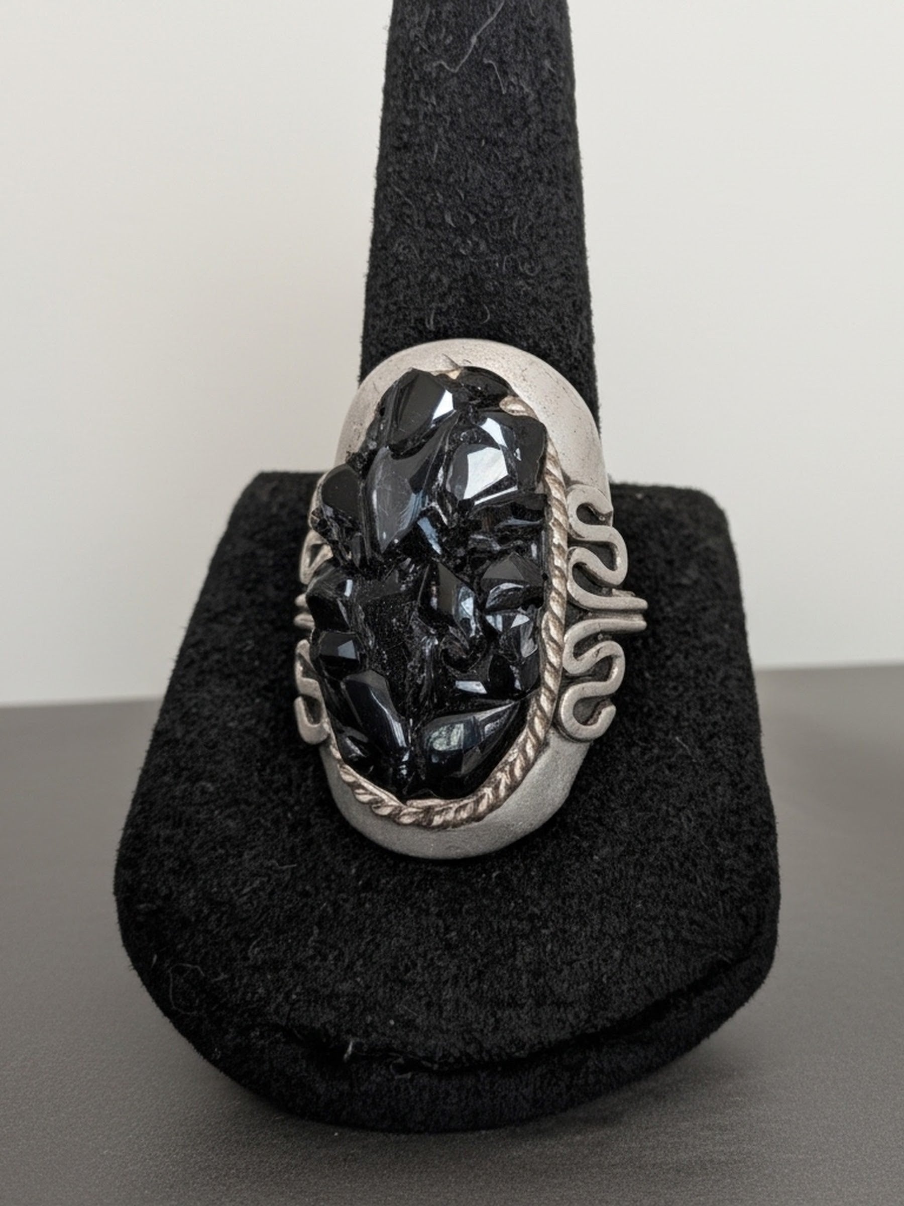 Large Chip Stone Cluster Adjustable Ring