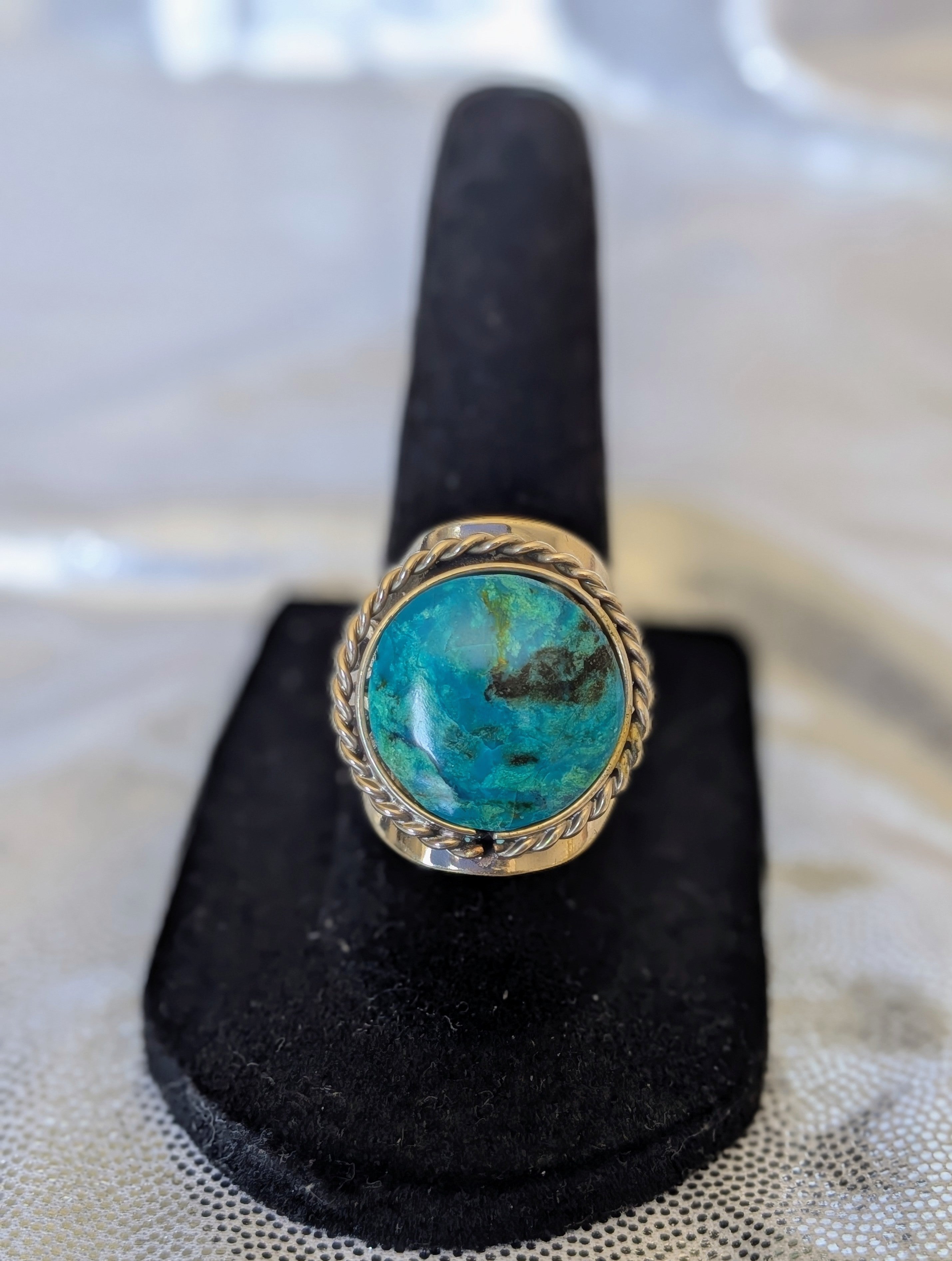Round Stone Adjustable Metal Ring