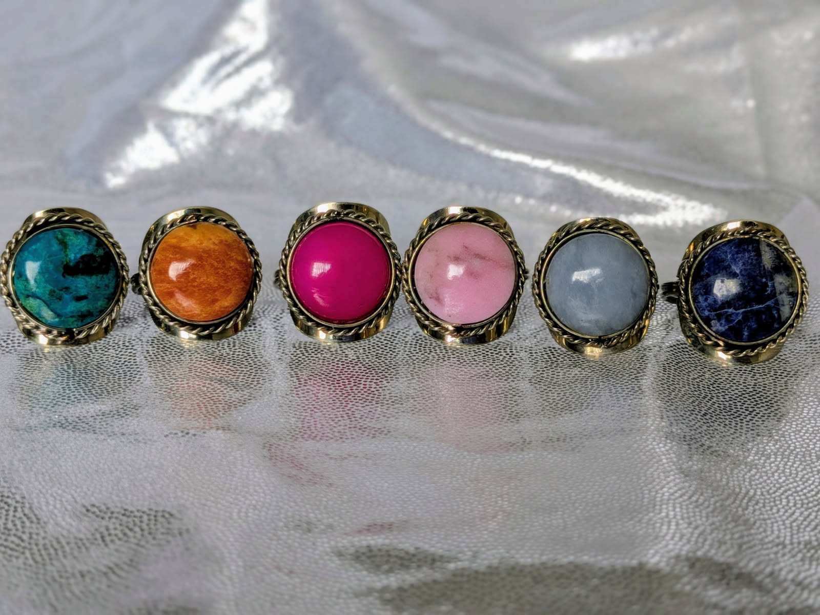 Round Stone Adjustable Metal Ring